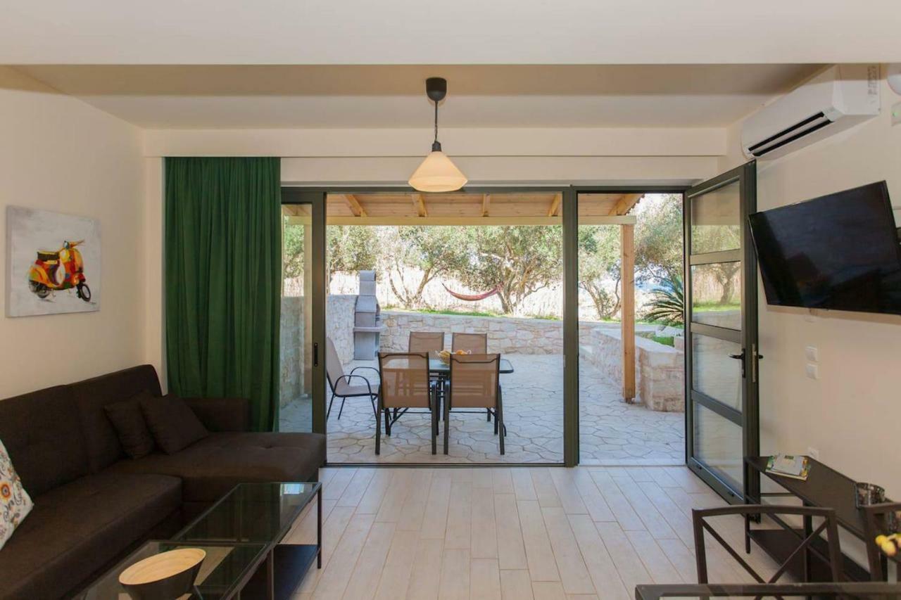 Olive Tree Farm 200M From The Beach Episkopi  Exterior photo